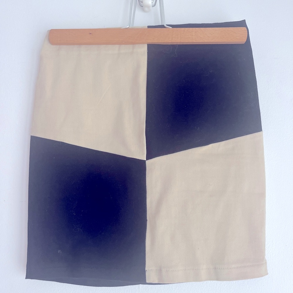 Skirt mini black cream checked pattern